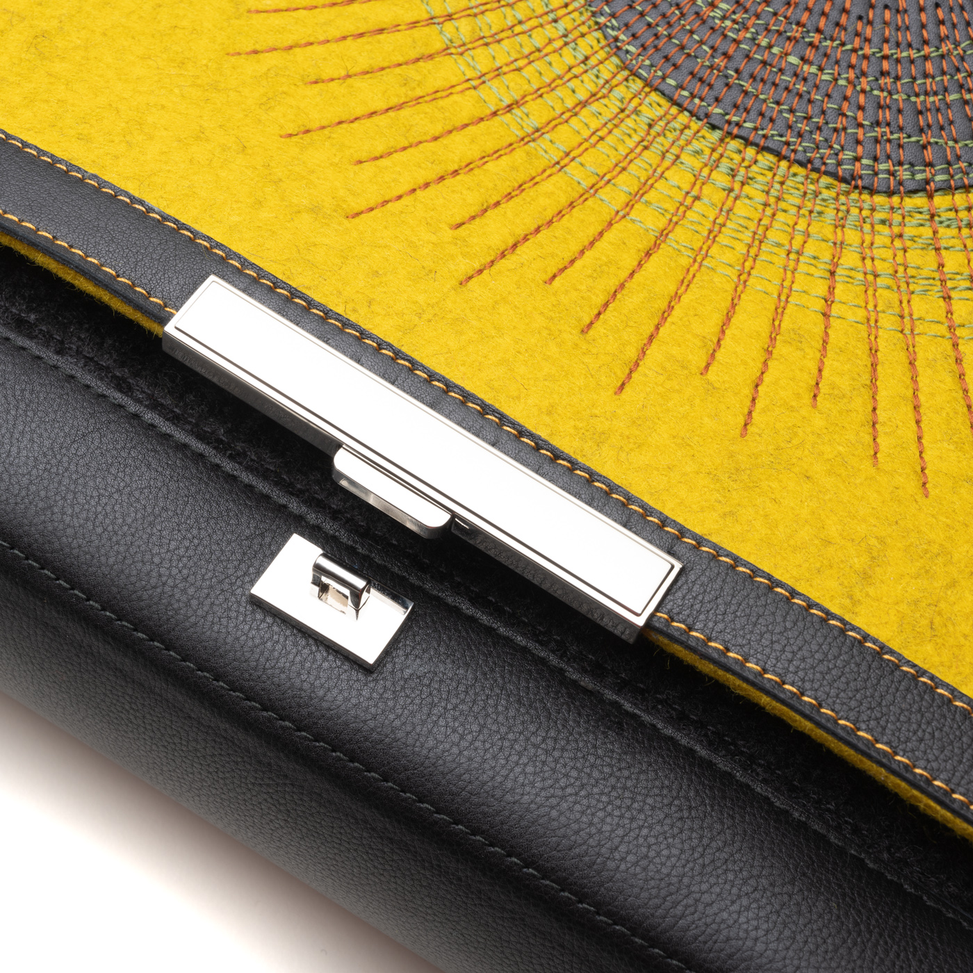 _DSC1479-Barbara-Rummel-Handtaschen-aus-Filz-und-Leder